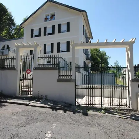 Apartment Grand T3 Au Mont-dore Avec Terrasse, Parking Et Wifi, A 200m Du Centre - Fr-1-608-177